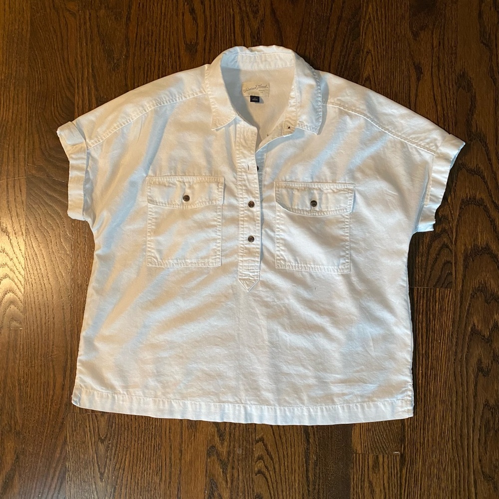 Women’s short sleeve pullover shirt